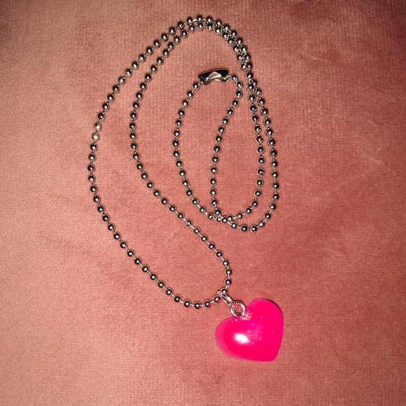 Hot Pink Candy Heart Silver Necklace 80s Heart Pendant Choker or Long Ball Chain - Picture 4 of 6